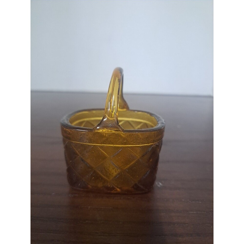 Vintage Indiana Glass Woven Pattern Amber Basket Trinket Holder